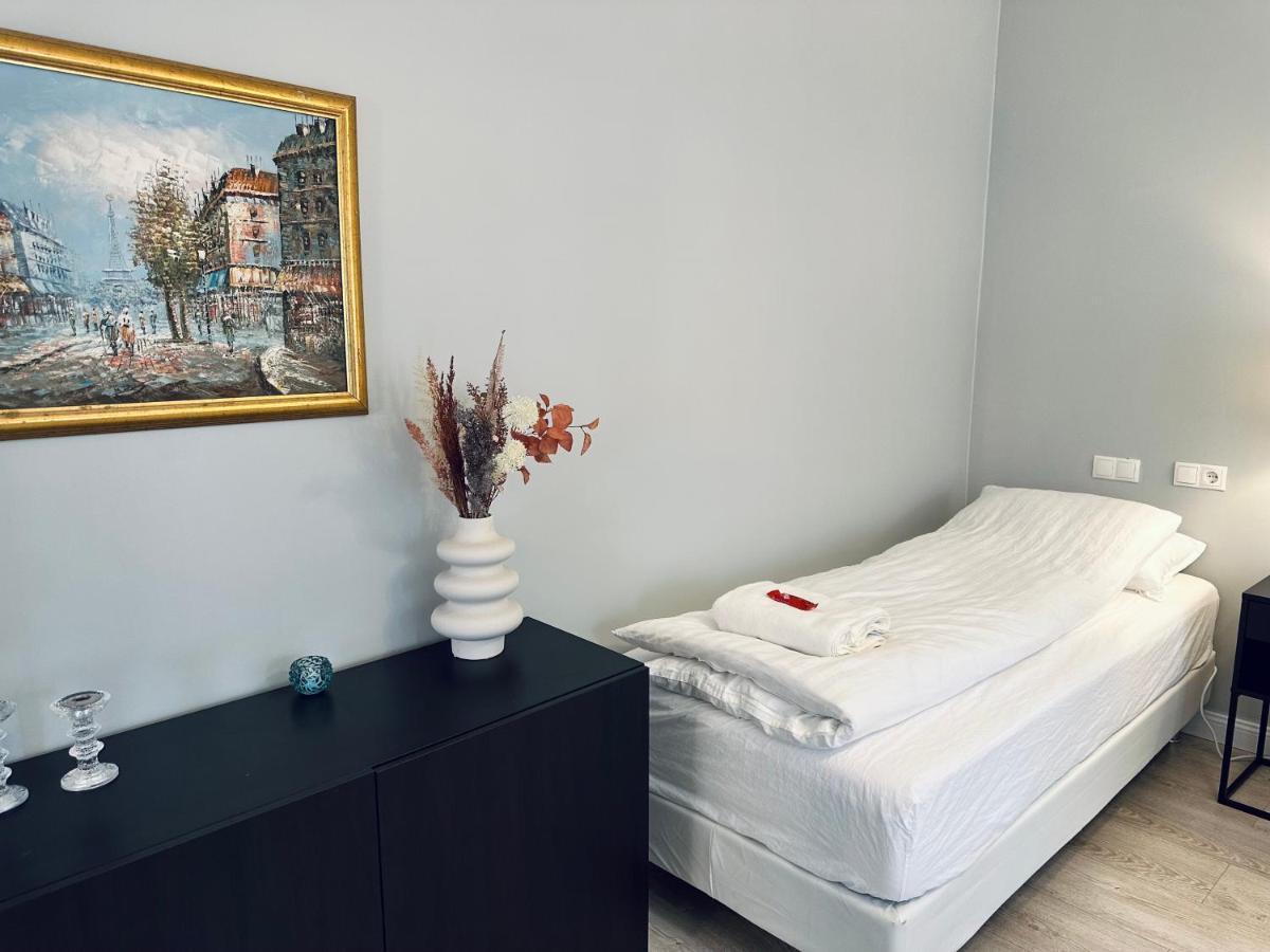 Castle Inn Apartments - Downtown 케플라비크 외부 사진
