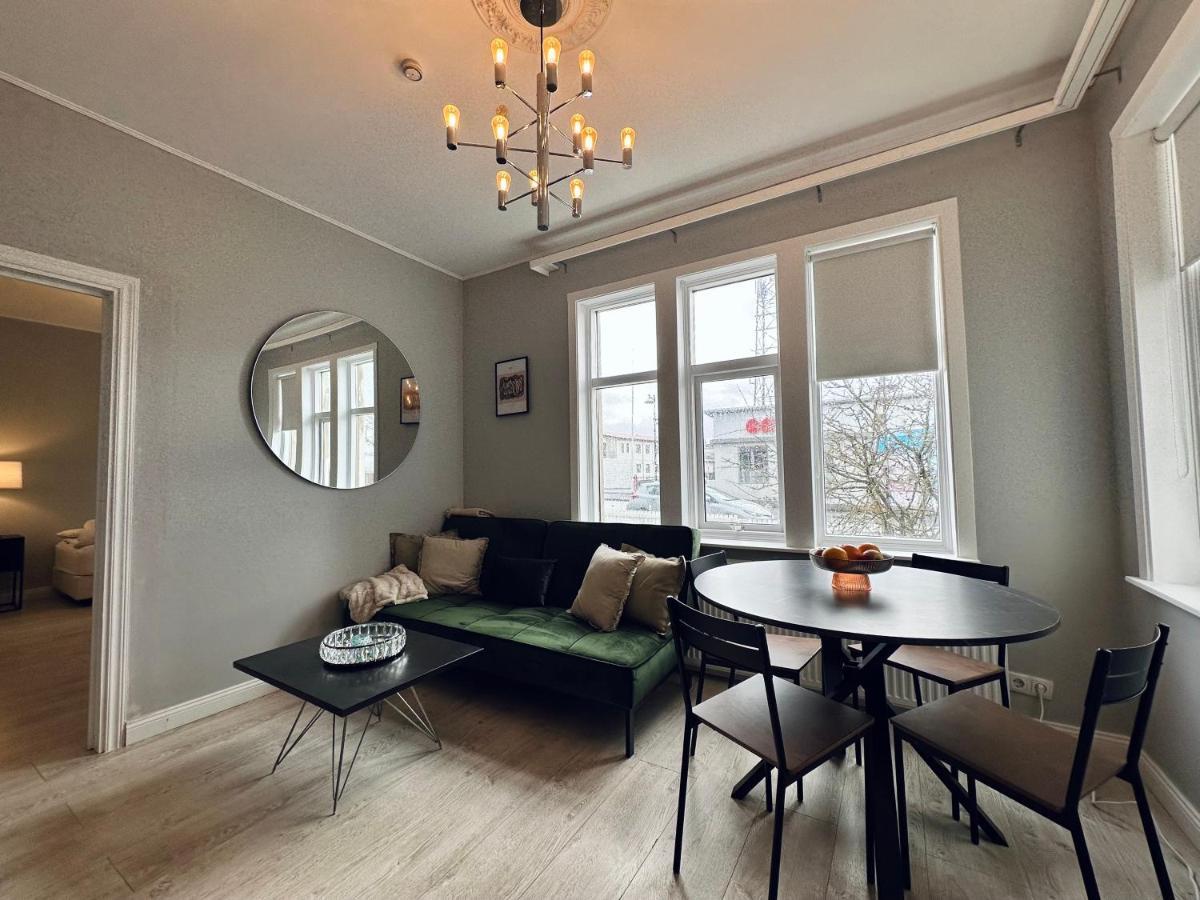 Castle Inn Apartments - Downtown 케플라비크 외부 사진